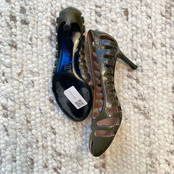 Laurence Dacade Paris Cutout Patent Leather Peep Toe Pumps Olive Green, Size 6 - Picture 5 of 8
